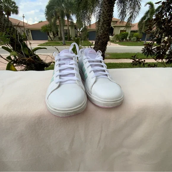 Adidas Women's White and Light Green Sneakers - Picture 12 of 13